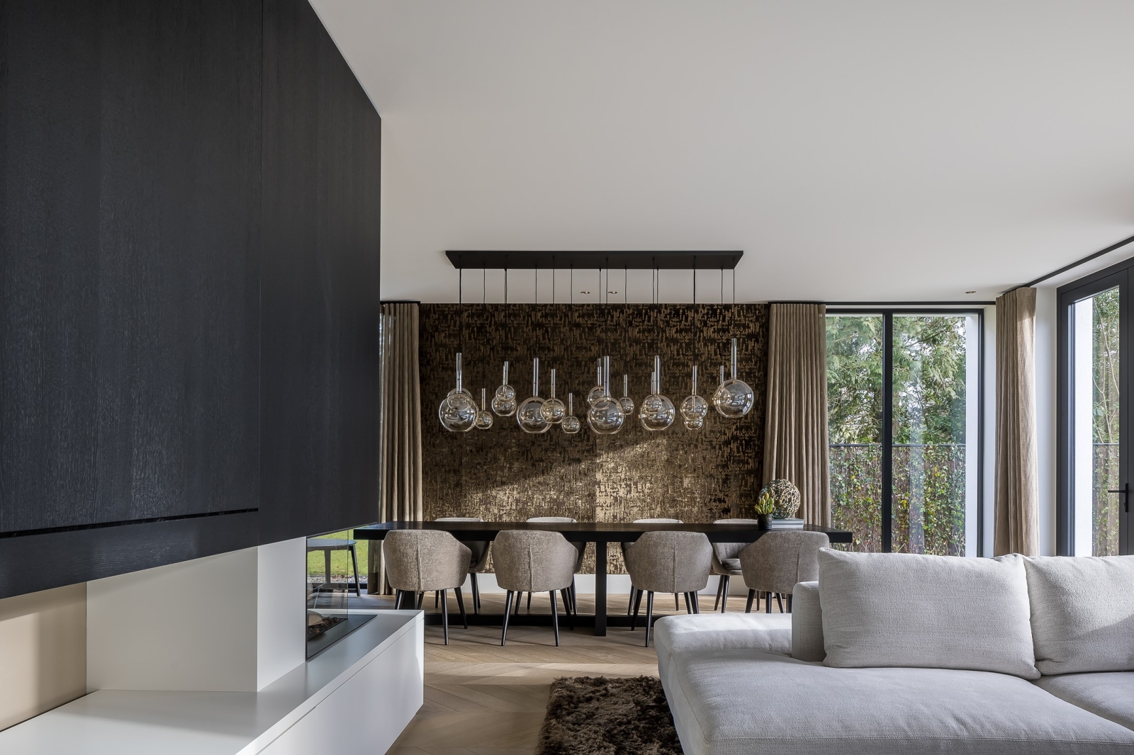 Eettafel, eetkamer, woonkamer, living, maatwerk, strakk interieurbouw