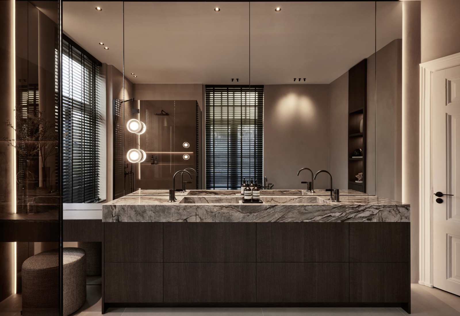 Interieurbouw, badkamer op maat, maatwerk badkamer