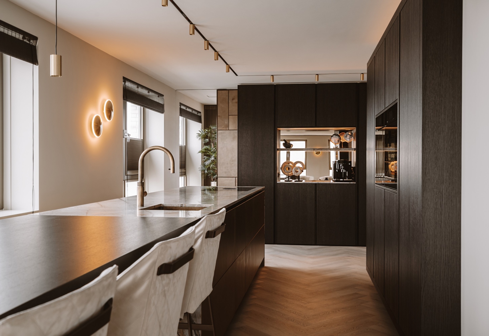 Interieurbouw Nijmegen, moderne keuken, maatwerk keuken, kookeiland op maat