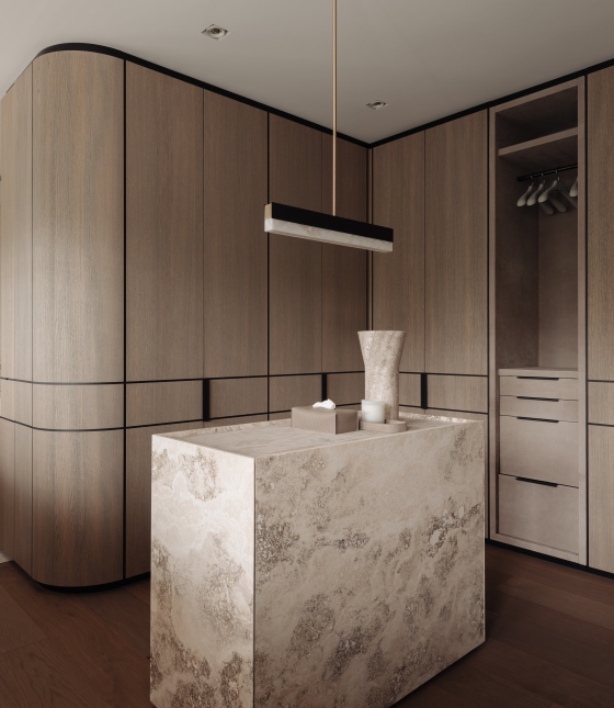 Eiken walk in closet, inloopkast, strakk interieurbouw