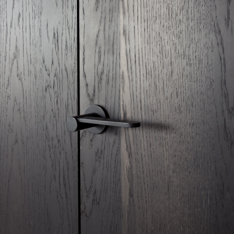 Houten binnendeur met greep